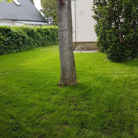 Csalad-Barat Apartman Balatonlelle Dış mekan fotoğraf